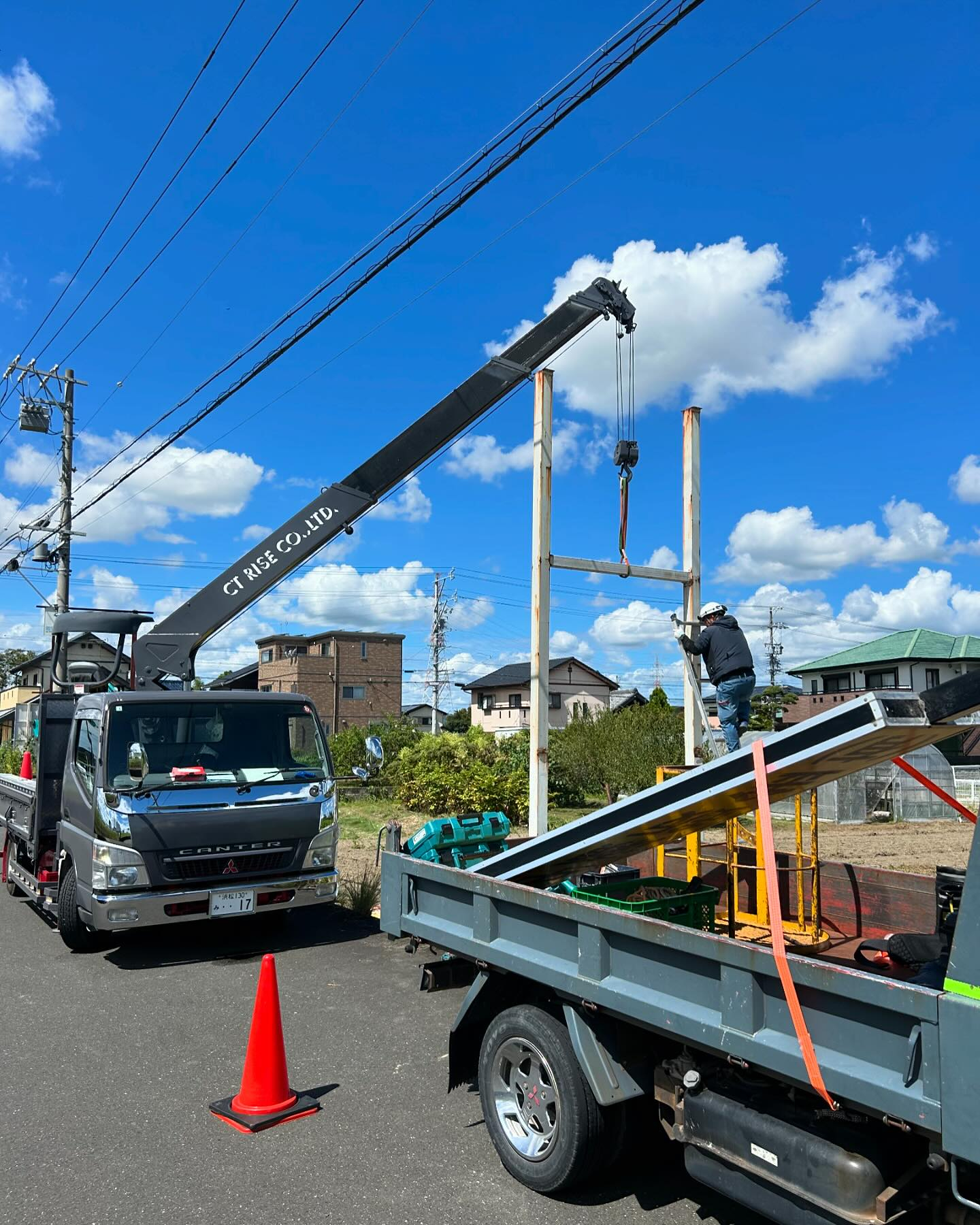 浜松市で古くなった大型看板の撤去作業を行いました！🚧👷‍♂️...