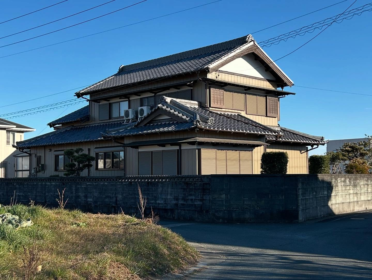 🎨✨ 純和風住宅の塗装工事を無事に完了しました！