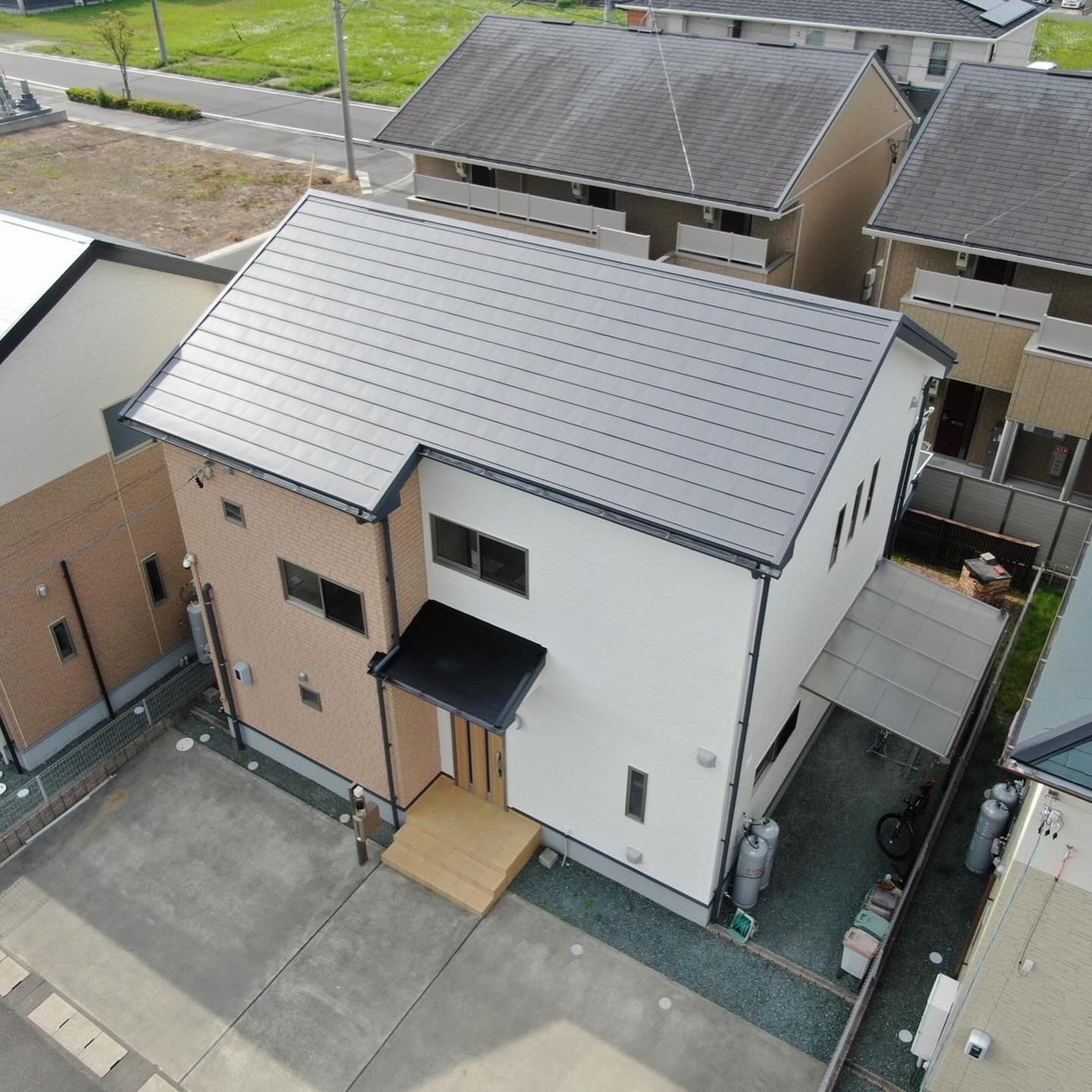 🔨✨今回は築10年の住宅メンテナンスをご紹介します。