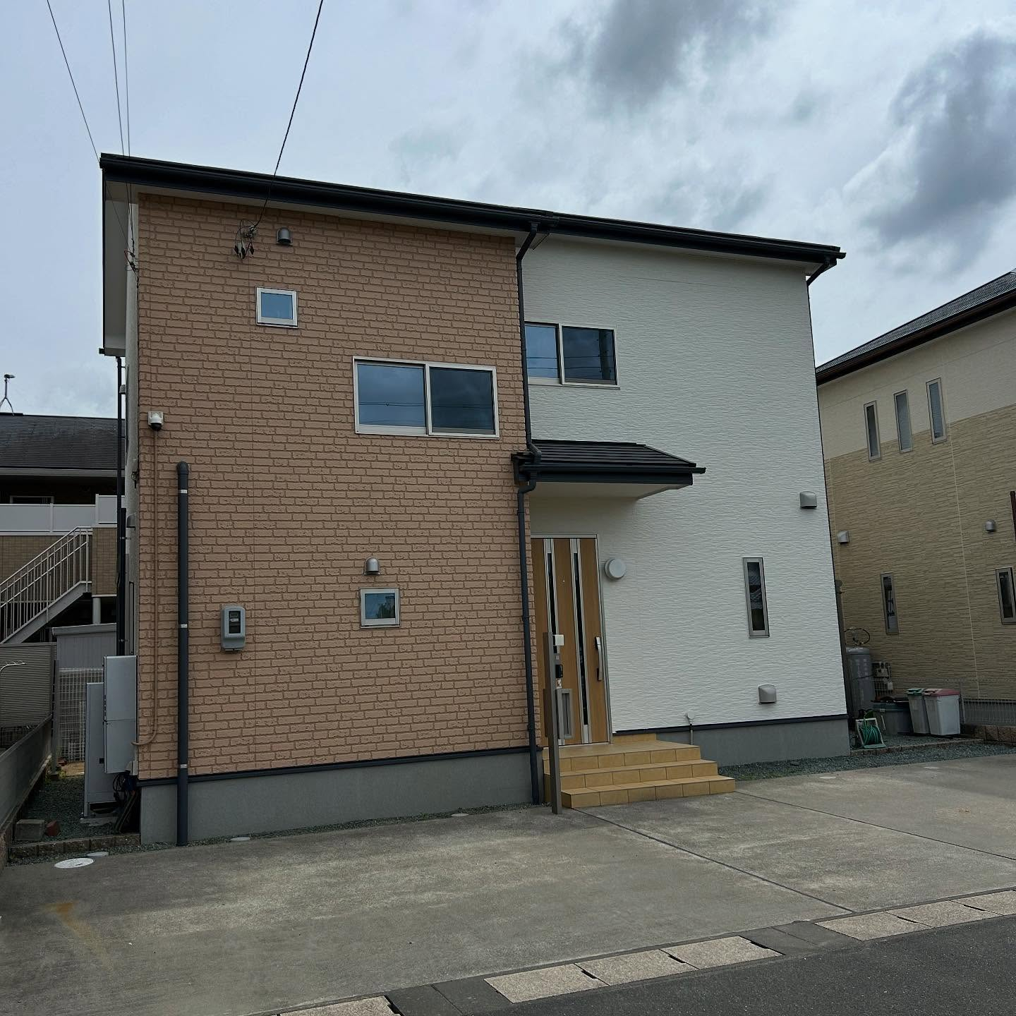 🔨✨今回は築10年の住宅メンテナンスをご紹介します。