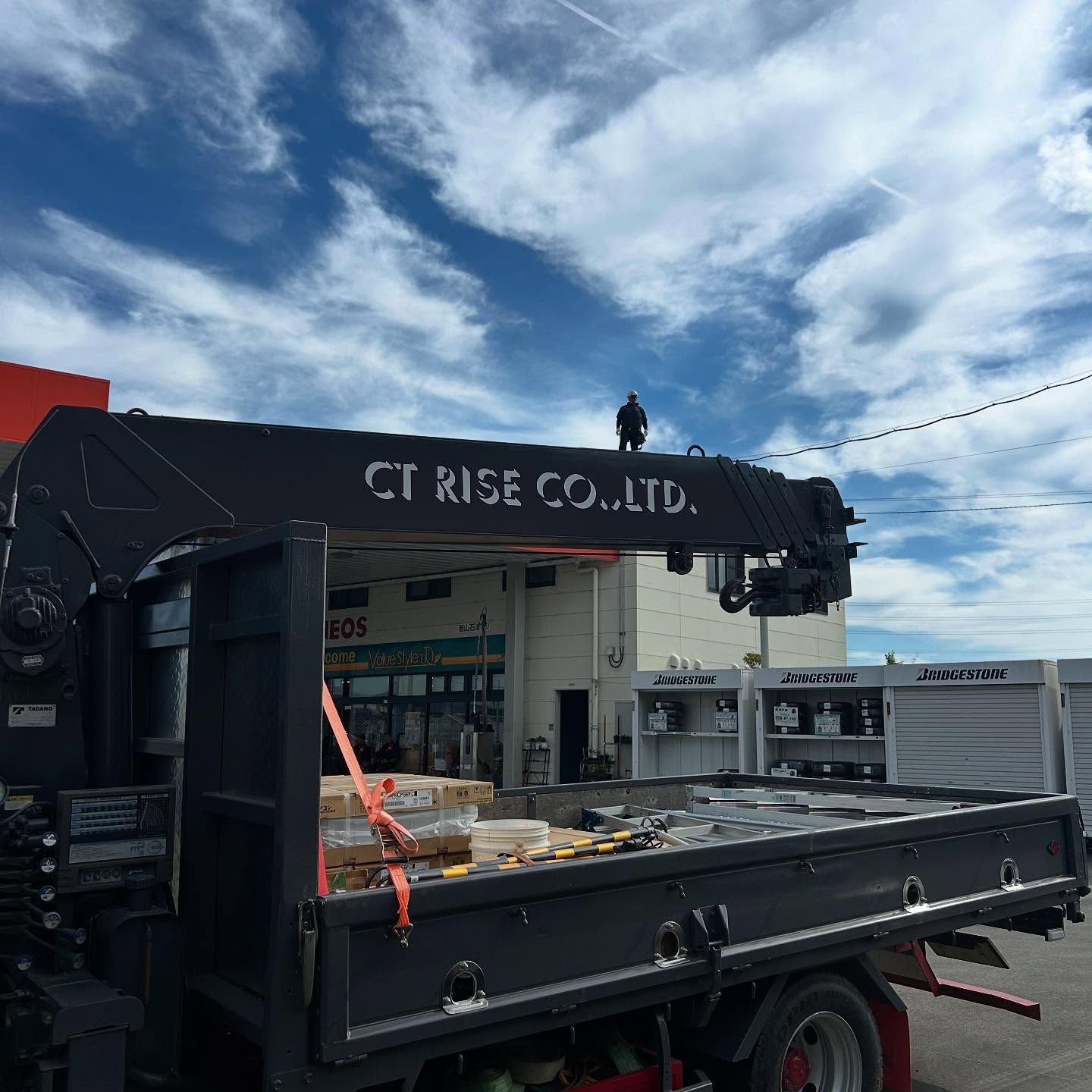 当社がお世話になっているG.S様での空調設備更新工事を行いま...